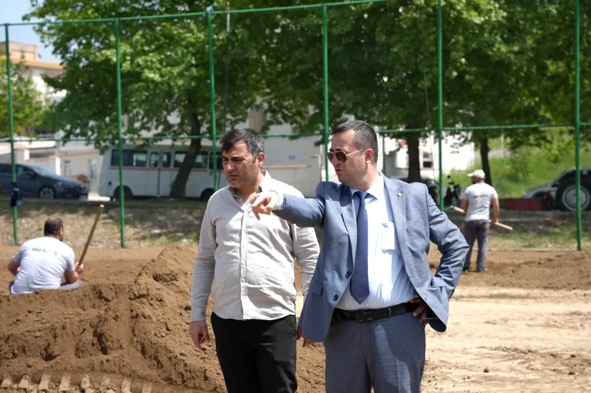Subaşı'nda Çocuklar İçin Yeni Yaşam Alanı: Çim Ekimi Başlıyor Subaşı'nda Çocuklar İçin Yeni Yaşam Alanı: Çim Ekimi Başlıyor