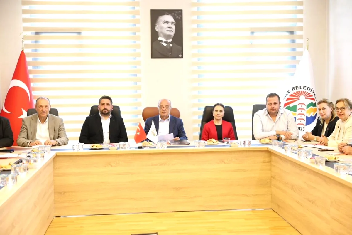 Şile Belediyesi'nde Muhtarlar Toplantısı: Talepler Dinlendi Şile Belediyesi'nde Muhtarlar Toplantısı: Talepler Dinlendi