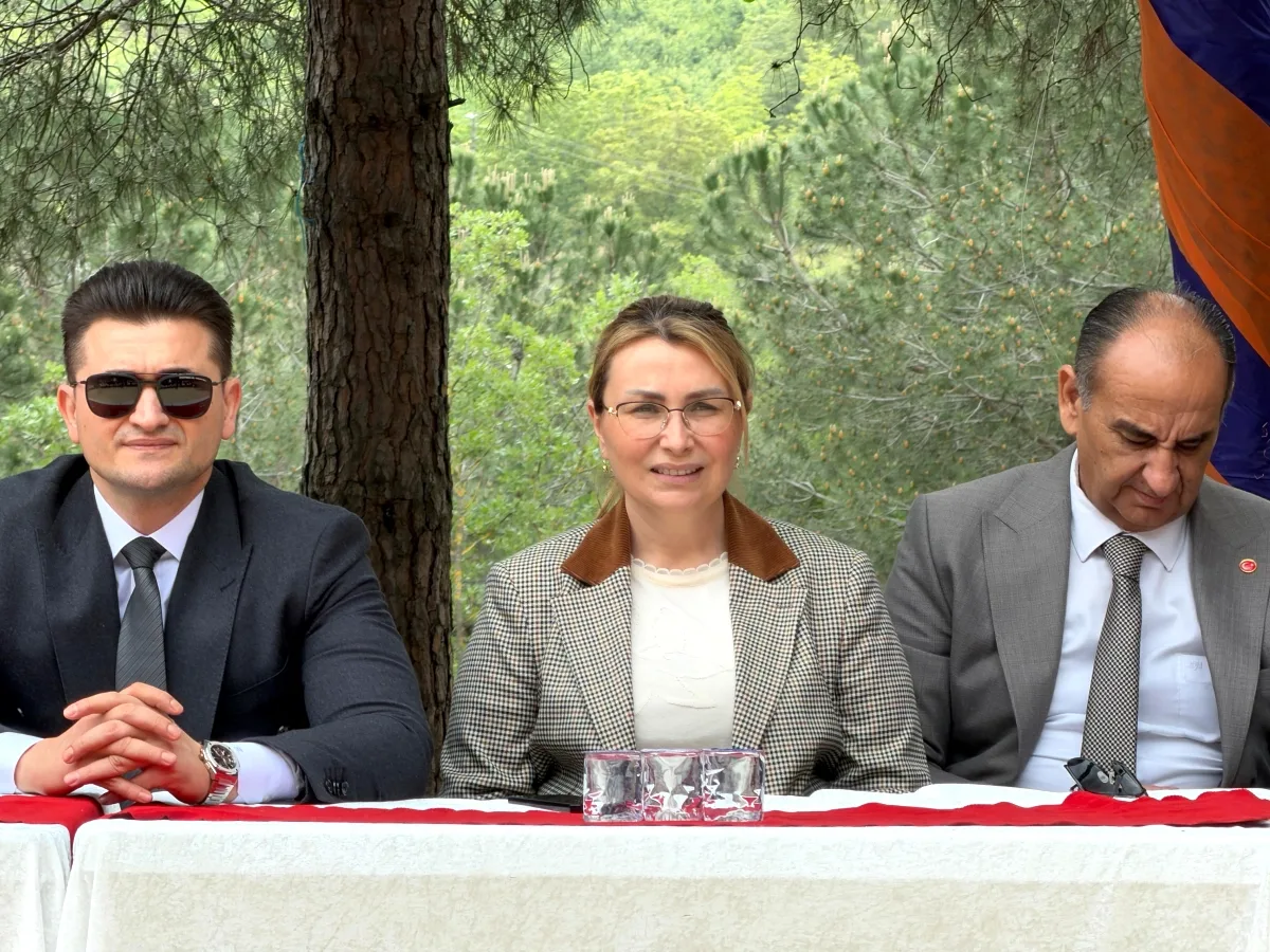 Altınova Belediyesi Engelliler Haftası'nda Özel Evlatlarla Buluştu Altınova Belediyesi Engelliler Haftası'nda Özel Evlatlarla Buluştu