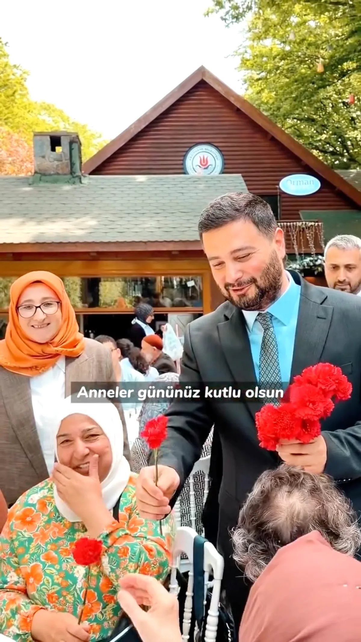 Kağıthane'de Engelliler Haftası'nda Özel Buluşma: Anneler Günü Kutlaması Kağıthane'de Engelliler Haftası'nda Özel Buluşma: Anneler Günü Kutlaması