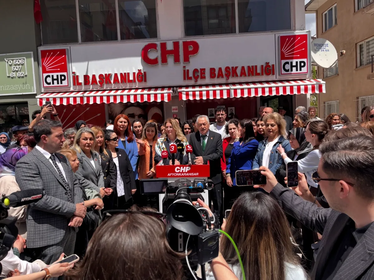 CHP'li Karadeniz, Afyon'da Esnaf ve STK Ziyaretlerinde Halkın Tepkisini Dinledi CHP'li Karadeniz, Afyon'da Esnaf ve STK Ziyaretlerinde Halkın Tepkisini Dinledi