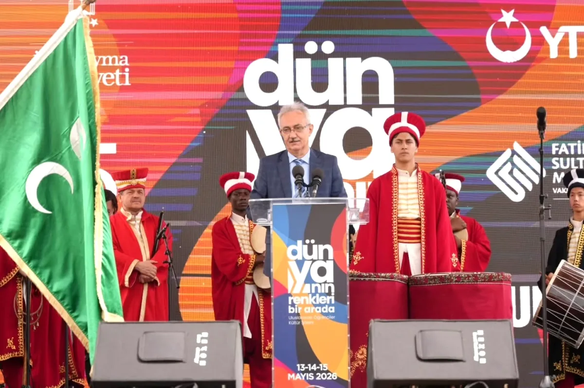 Dünyanın Renkleri FSMVÜ Topkapı'da Buluşuyor Dünyanın Renkleri FSMVÜ Topkapı'da Buluşuyor