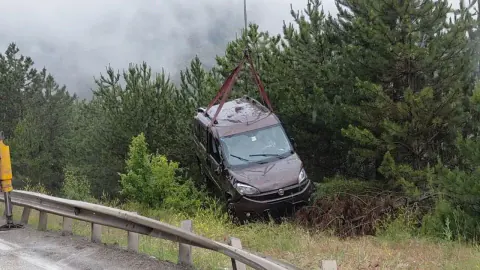 Bolu Mudurnu'da Trafik Kazası: Hafif Ticari Araç Şarampole Devrildi
