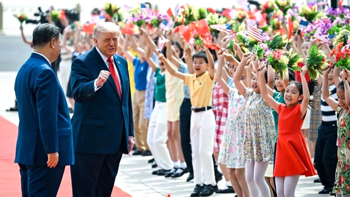 Trump'tan Çin'e Tarihi Ziyaret: 9 Yıl Sonra İlk Karşılama Trump'tan Çin'e Tarihi Ziyaret: 9 Yıl Sonra İlk Karşılama