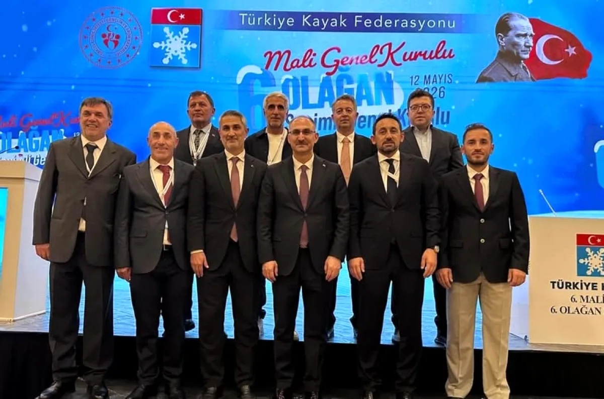 AK Parti Bursa Milletvekili Gözgeç'ten Federasyon Başkanı Şahin'e Tebrik AK Parti Bursa Milletvekili Gözgeç'ten Federasyon Başkanı Şahin'e Tebrik