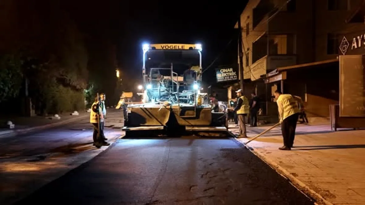 Beykoz'da 20 Bin Ton Asfalt Serimi: Mahalleler Yenileniyor Beykoz'da 20 Bin Ton Asfalt Serimi: Mahalleler Yenileniyor