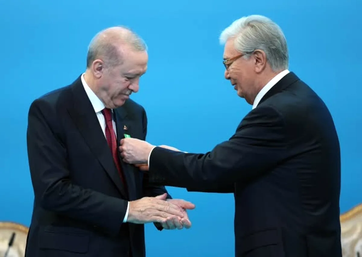 Tokayev'den Erdoğan'a Yasawi Nişanı: Törenin Detayları Tokayev'den Erdoğan'a Yasawi Nişanı: Törenin Detayları