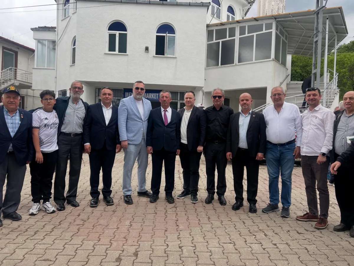 CHP Yalova Heyeti Laledere Köyü'nde Geleneksel Pilav Günü'ne Katıldı CHP Yalova Heyeti Laledere Köyü'nde Geleneksel Pilav Günü'ne Katıldı