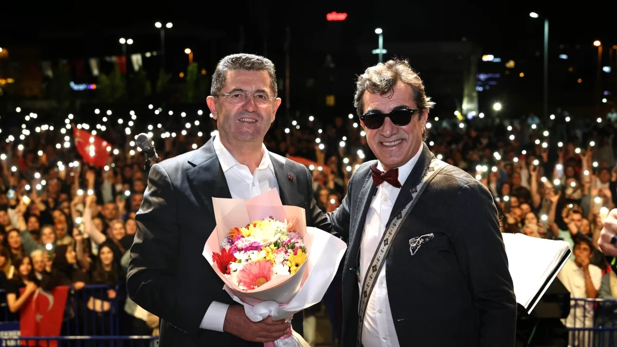 Çekmeköy Kent Park'ta 19 Mayıs Coşkusu: Başkan Çerkez'den Anlamlı Mesaj Çekmeköy Kent Park'ta 19 Mayıs Coşkusu: Başkan Çerkez'den Anlamlı Mesaj