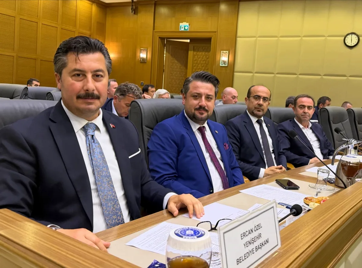 Büyükşehir Meclis ve BUSKİ Toplantısında Ercan Özel Büyükşehir Meclis ve BUSKİ Toplantısında Ercan Özel