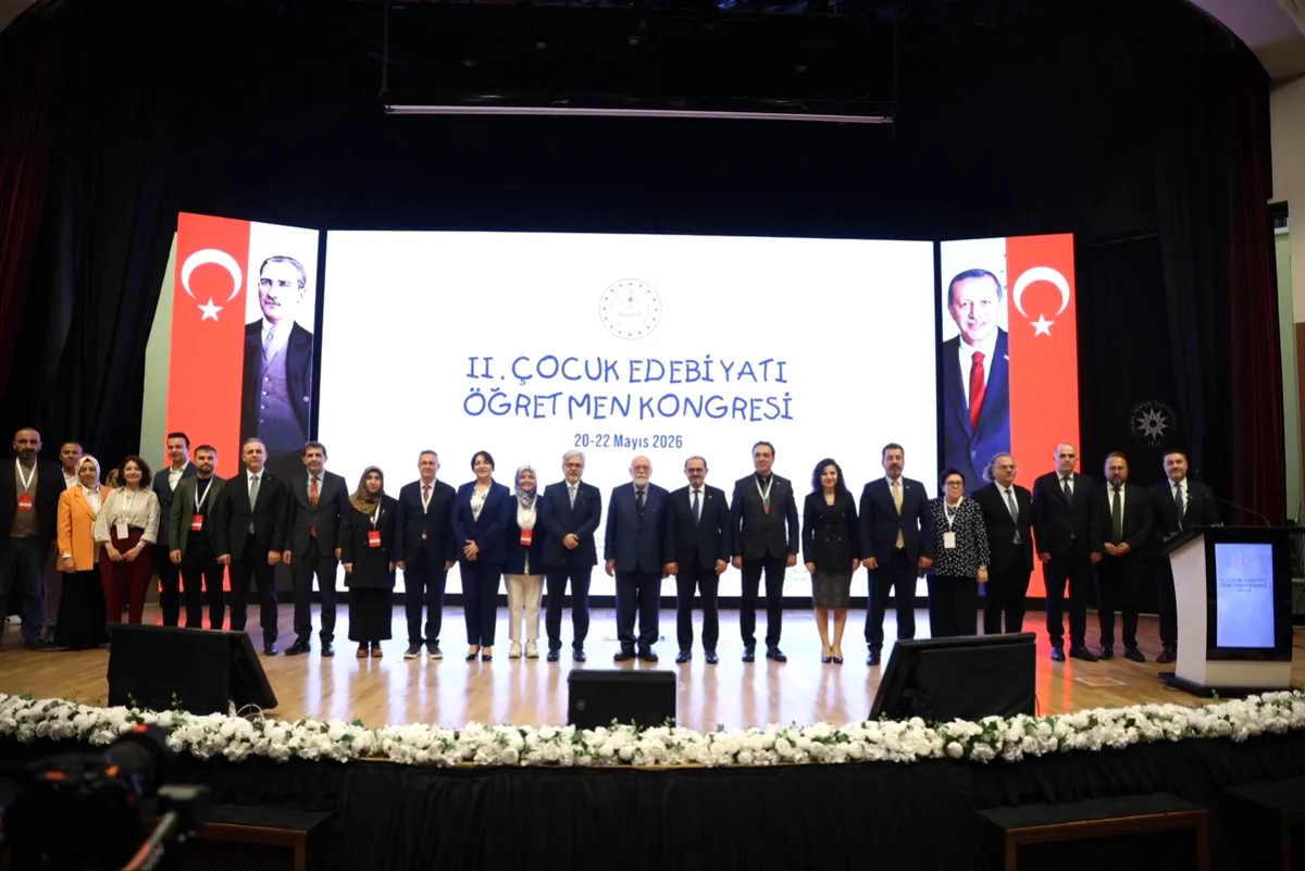 2. Çocuk Edebiyatı Öğretmen Kongresi İstanbul'da Başladı 2. Çocuk Edebiyatı Öğretmen Kongresi İstanbul'da Başladı