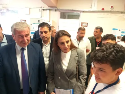 Bursa İznik'te TÜBİTAK 4006 Bilim Fuarı Açıldı