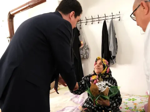 Orhaneli'de Kaymakam ve Başkan Karıncalı Mahallesi'nde Büyüklerle Buluştu