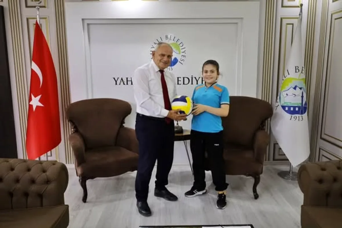 Yahyalı'da Minik Duyarlılık: Ecrin Okulunun Engelsiz Erişimi İçin Başkana Talimat Verdi Yahyalı'da Minik Duyarlılık: Ecrin Okulunun Engelsiz Erişimi İçin Başkana Talimat Verdi
