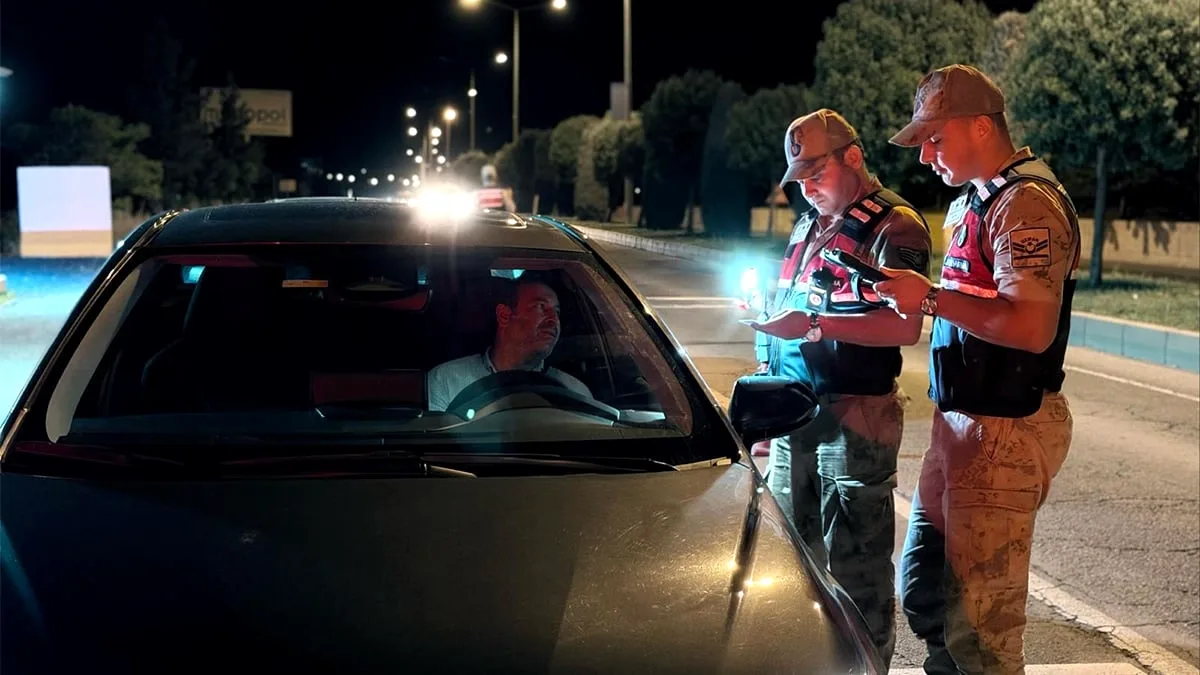 Şanlıurfa'da Bayram Öncesi Sıkı Trafik Denetimi Şanlıurfa'da Bayram Öncesi Sıkı Trafik Denetimi