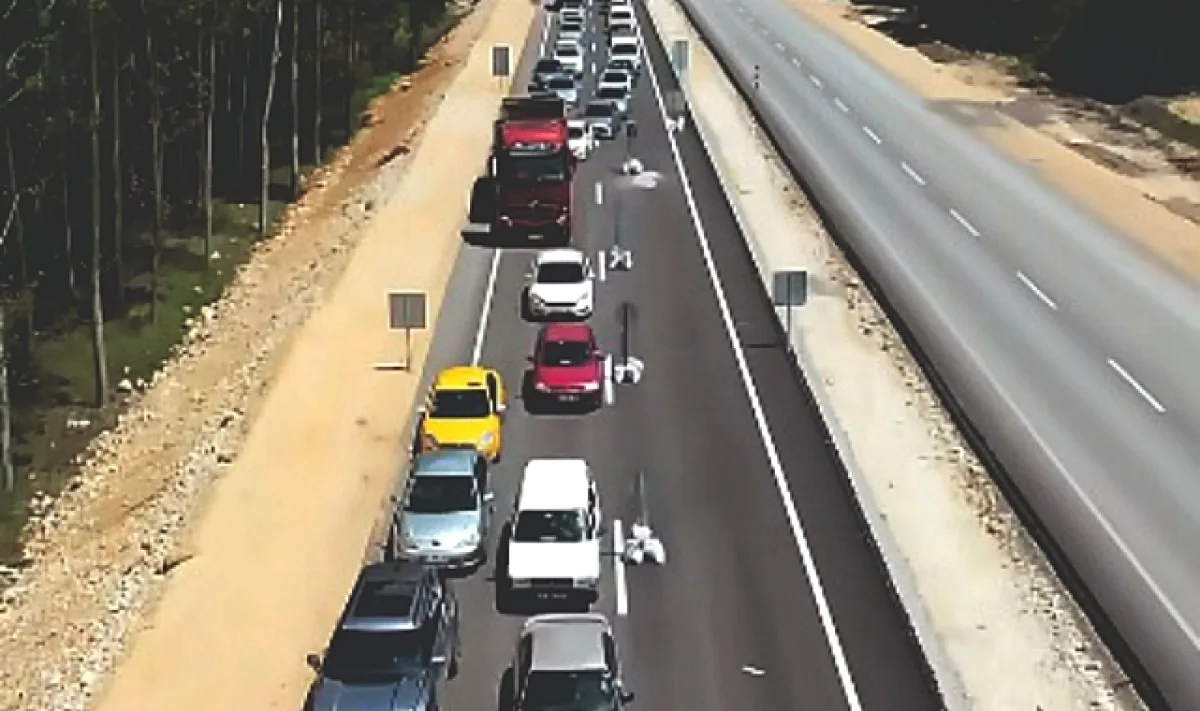 Niksar'da Yol Çalışması Bayram Trafiğini Çileye Dönüştürdü Niksar'da Yol Çalışması Bayram Trafiğini Çileye Dönüştürdü