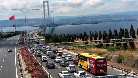 Osmangazi Köprüsü'nde Kurban Bayramı Yoğunluğu Başladı