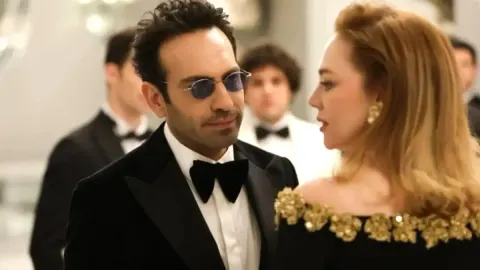 Buğra Gülsoy, 'Düğünümüz Var' Dizisine Katıldı