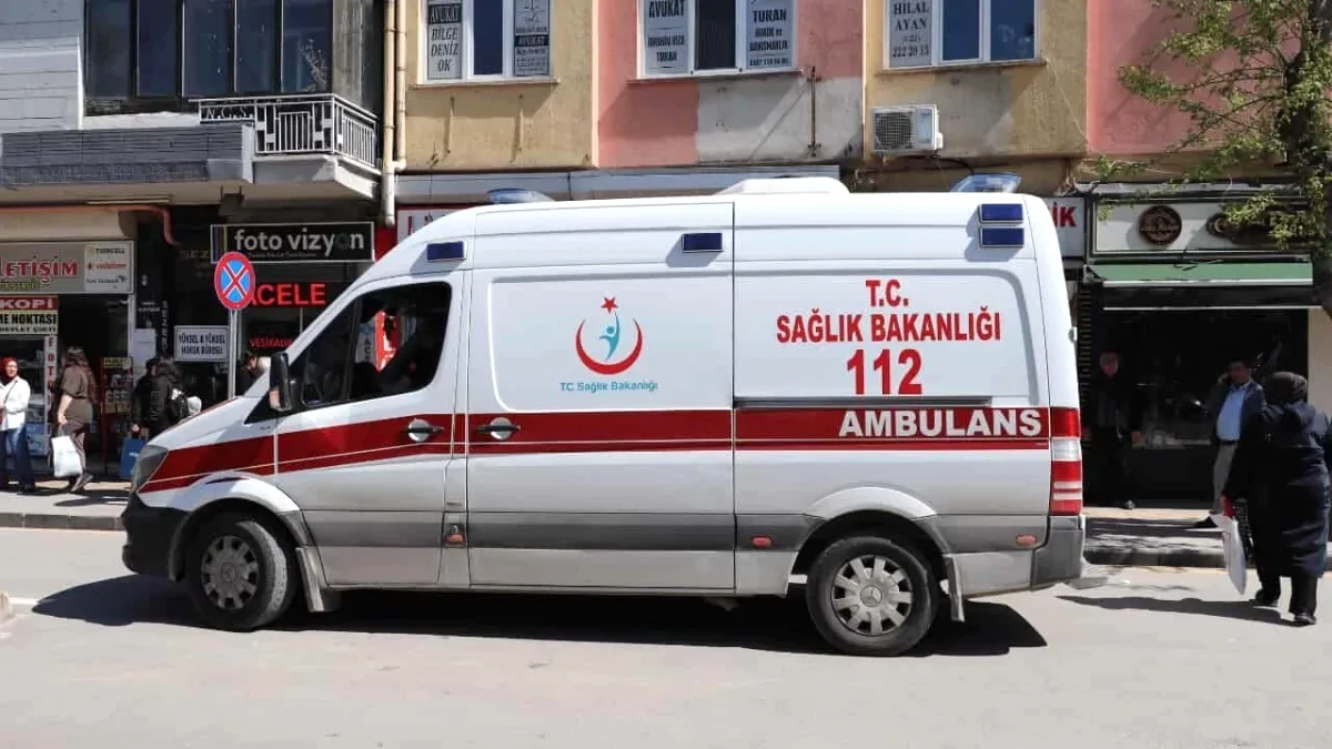Bilecik'te Küçük Çocuk Çamaşır Suyu İçti, Hastaneye Kaldırıldı Bilecik'te Küçük Çocuk Çamaşır Suyu İçti, Hastaneye Kaldırıldı