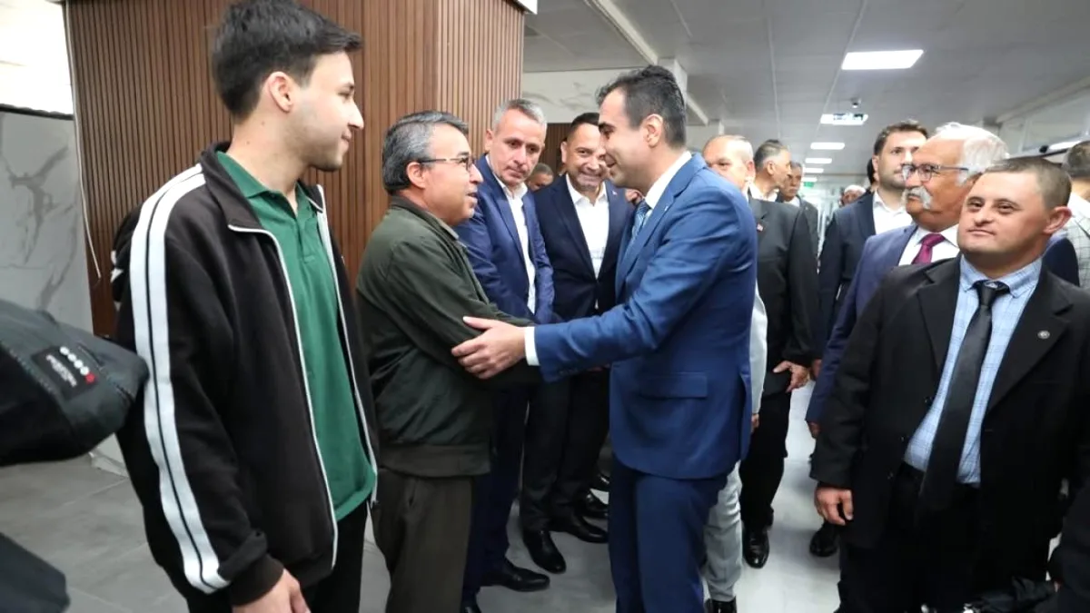 Karaman Belediyesi'nde Bayramlaşma Coşkusu Karaman Belediyesi'nde Bayramlaşma Coşkusu