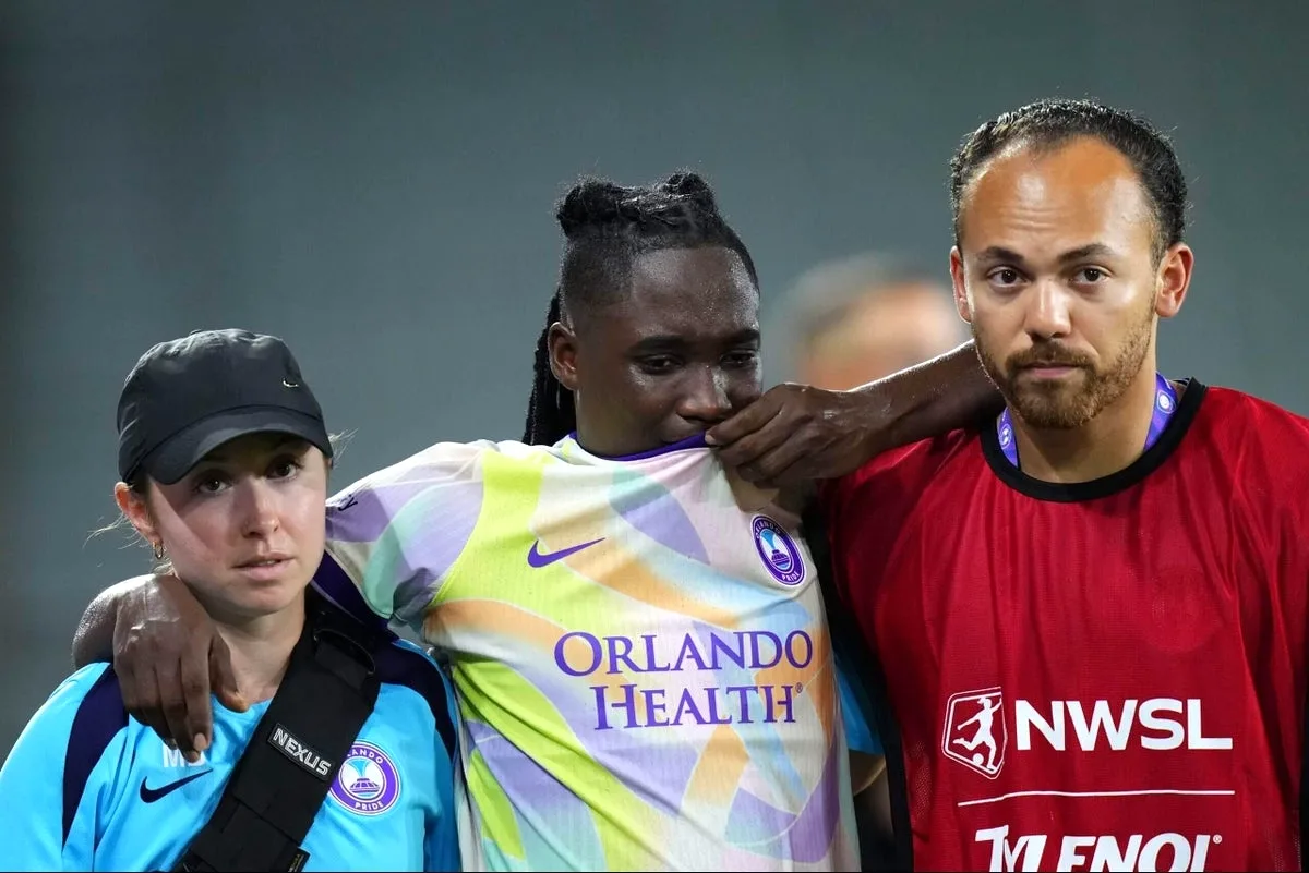 NWSL Gol Kralı Barbra Banda Sakatlandı: Altın Ayakkabı Yarışında Kritik Gelişme Orlando Pride Yıldızı Barbra Banda Sakatlandı: Sezon Biter Mi?