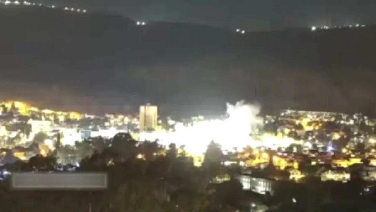 Hizbullah'tan İsrail'e Gece Saldırısı: Roketler ve Misilleme Hizbullah'tan İsrail'e Gece Saldırısı: Roketler ve Misilleme