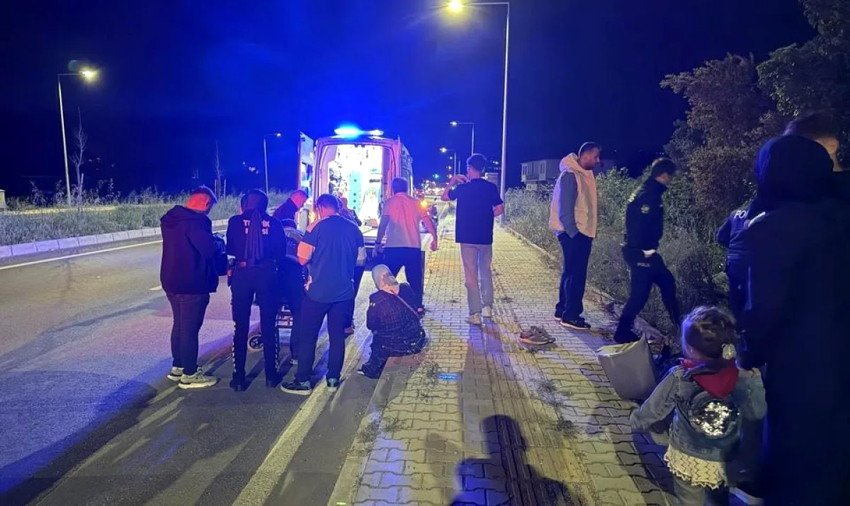 Bursa'nın İznik İlçesinde Meydana Gelen Trafik Kazasında 4 Kişi Yaralandı Bursa'nın İznik İlçesinde Meydana Gelen Trafik Kazasında 4 Kişi Yaralandı