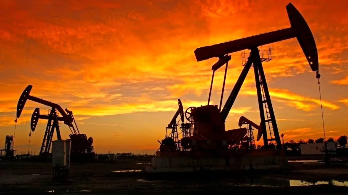 Barış Belirsizliği Petrol Fiyatlarını Dalgalandırıyor: Brent 93 Dolar Seviyesinde Barış Belirsizliği Petrol Fiyatlarını Dalgalandırıyor: Brent 93 Dolar Seviyesinde