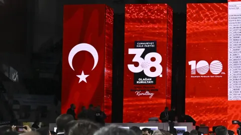 CHP Kurultay Davası Reddedildi: Mahkeme Feragat ve Derdest Dava Gerekçesiyle Ret Kararı Verdi CHP Kurultay Davası Reddedildi: Mahkeme Feragat ve Derdest Dava Gerekçesiyle Ret Kararı Verdi