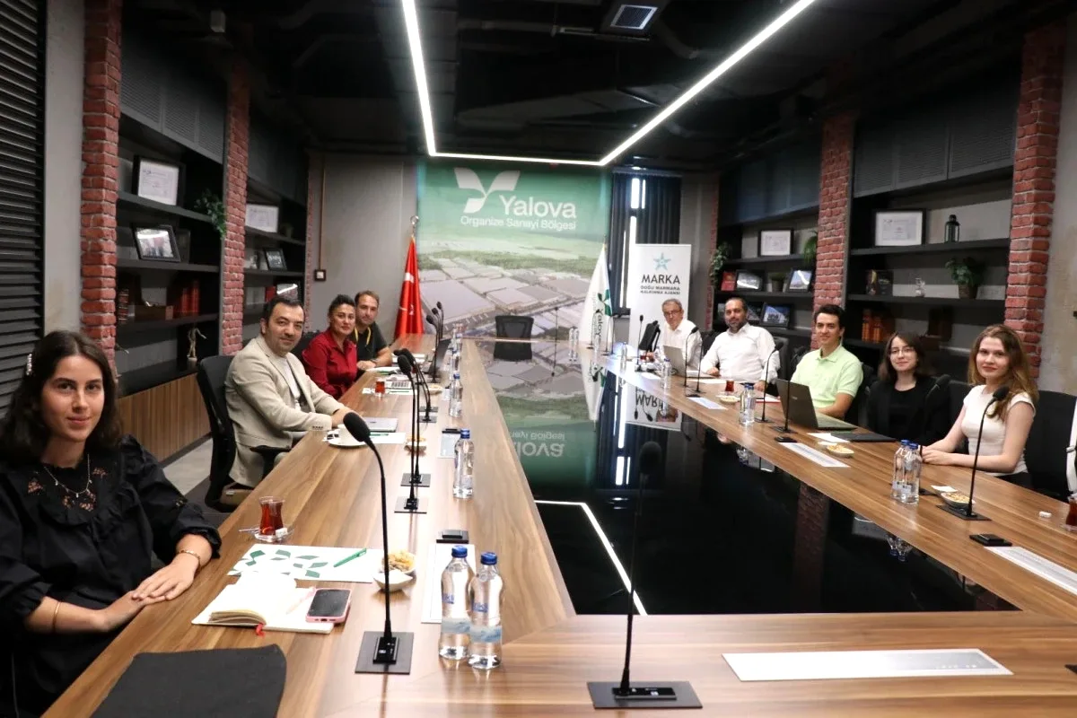 Yalova Makine İhtisas OSB'de Enerji Devrimi: Çatılar Güneş Enerjisiyle Donatılıyor Yalova Makine İhtisas OSB'de Enerji Devrimi: Çatılar Güneş Enerjisiyle Donatılıyor