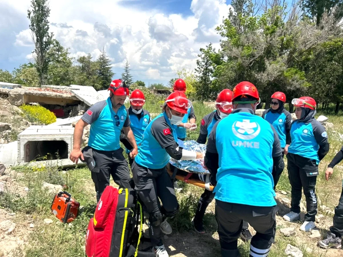 Niğde UMKE Personeli Eğitimi Tamamladı Niğde UMKE Personeli Eğitimi Tamamladı