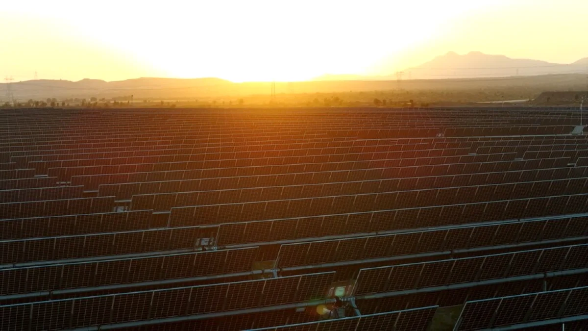 Erzurum Çat'ta Yeni Güneş Enerjisi Alanı İlan Edildi Erzurum Çat'ta Yeni Güneş Enerjisi Alanı İlan Edildi