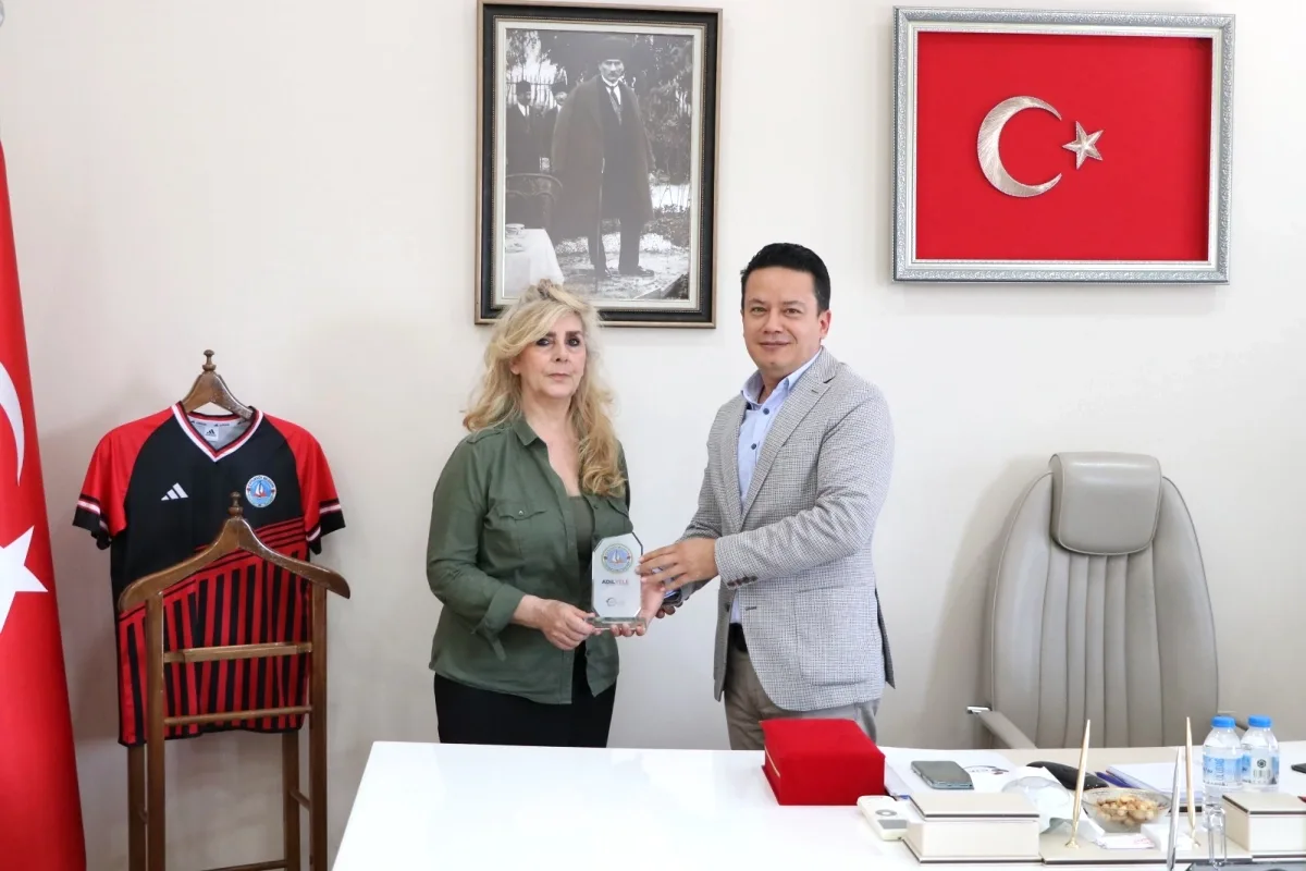 Çiftlikköy'de Sokak Hayvanları İçin Klinik Yenilendi Çiftlikköy'de Sokak Hayvanları İçin Klinik Yenilendi