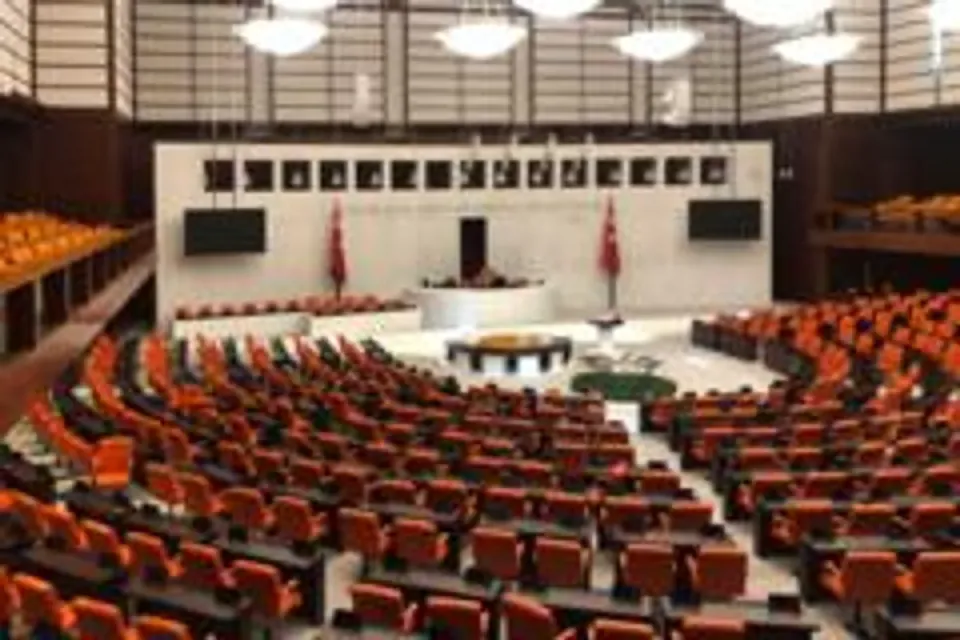 TBMM'de Cinsel İstismar Davasında Karar: 4 Sanığa Hapis Cezası görseli