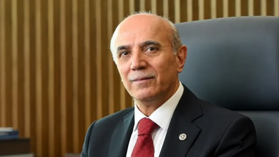 Prof. Dr. Lütfi Akça'dan Mehmet Yolyapar'a teşekkür mesajı: 'Kattığınız seviye ve değerler için' görseli