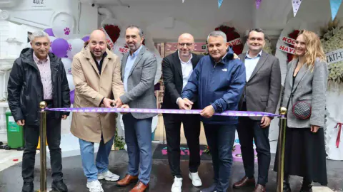 A101 Pati mağazaları hizmete girdi: İlk şube İstanbul'da açıldı