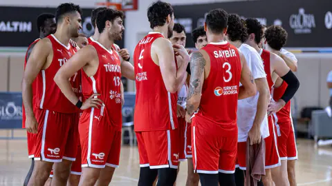 A Milli Basketbol Takımı Bosna Hersek'i Devirdi: Namağlup Lider