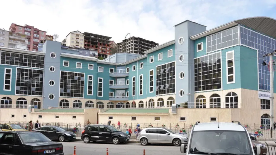 Zonguldak Ereğli'de CHP Belediyesi'nde Taciz İddiası: Zabıta Müdürü Savcılığa İhbar Edildi görseli