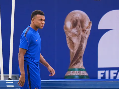 Dünya Kupası'nda Dev Randevu: Fransa - İspanya Semifinali ve Mbappé'nin Rekor Yarışı