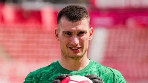 Dominik Livakovic'in Geleceği Belli Oluyor: Dinamo Zagreb ve Fenerbahçe Hattı