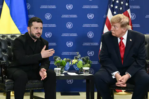 Trump'tan Zelensky'e "yeni başkan" cağrısı: "Savaşı bitiremedi, dizel fiyatlarını arttırdı"