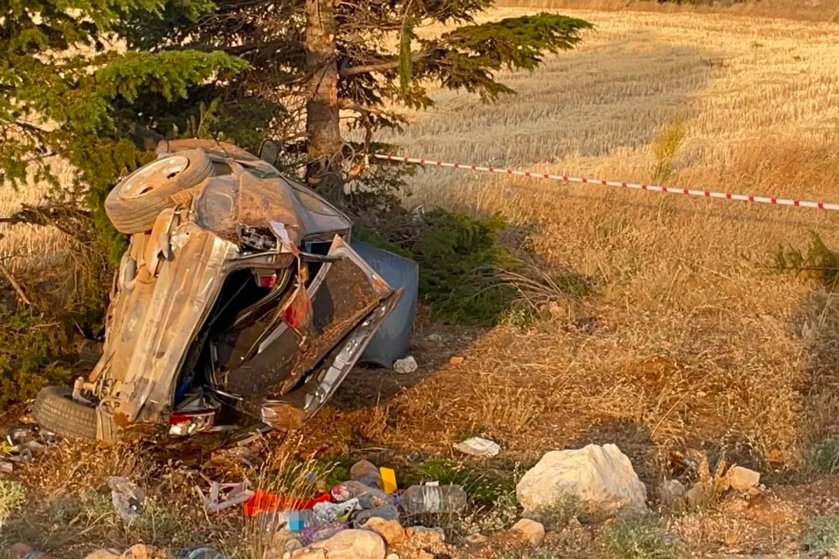 Karaman-Mersin yolunda korkutan kaza: Otomobil şarampole yuvarlandı Karaman-Mersin yolunda korkutan kaza: Otomobil şarampole yuvarlandı