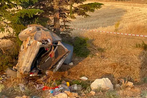 Karaman-Mersin yolunda korkutan kaza: Otomobil şarampole yuvarlandı