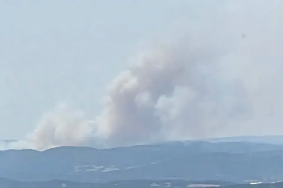 Fransa'da Orman Yangını Lozère Bölgesinde Kontrol Altına Alınamıyor görseli