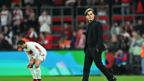 Montella'ya istifa tezahüratları: TFF Salı'da karar verecek, tazminat 550 bin Euro