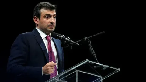 Selçuk Bayraktar'dan Yapay Zeka Uyarısı: Makineler İnsanı İkame Edebilir mi?