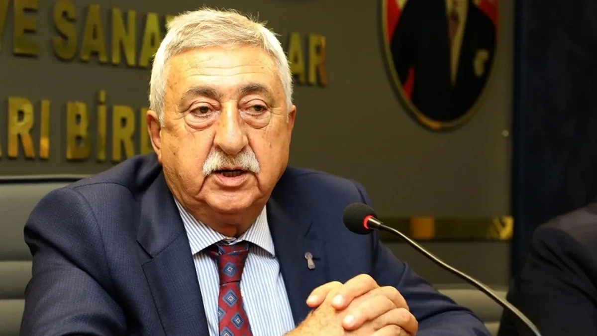 TESK'te 19 yıllık Palandöken dönemi sona erdi: Mehmet Yiğiner 560 oyla yeni genel başkan seçildi TESK'te 19 yıllık Palandöken dönemi sona erdi: Mehmet Yiğiner 560 oyla yeni genel başkan seçildi
