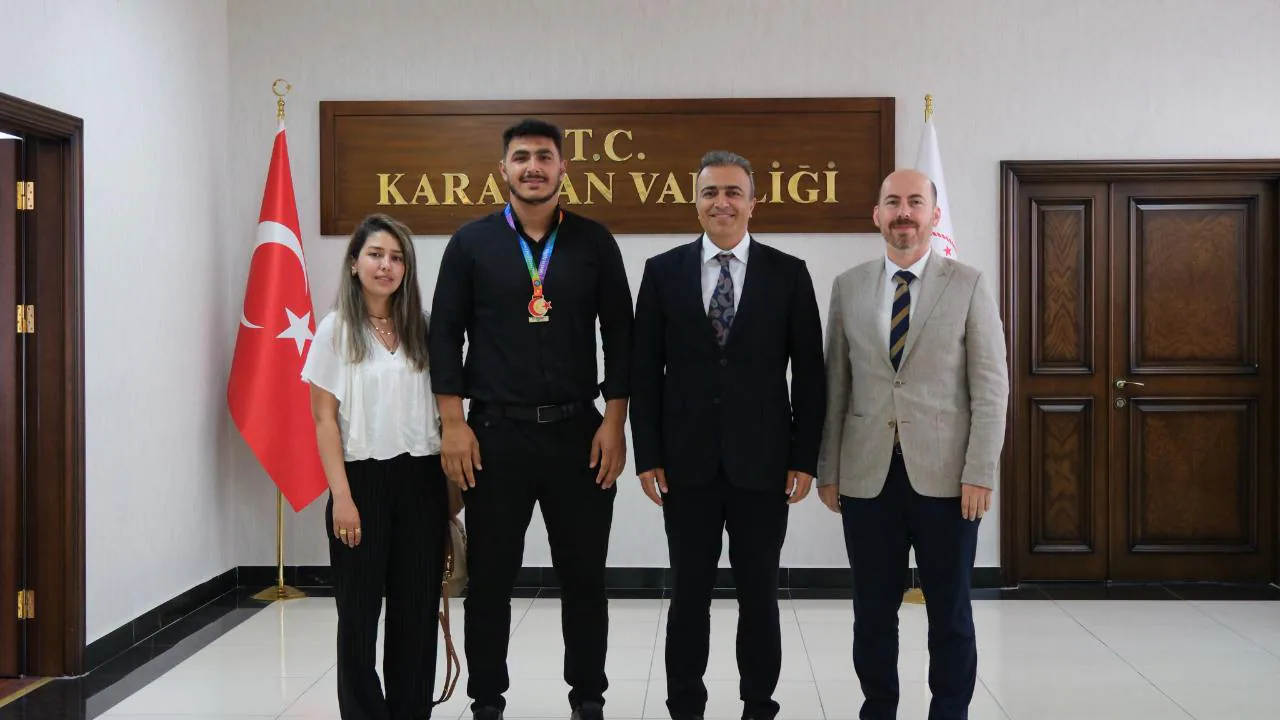 Karaman Valisi'nden Şampiyon Güreşçi Mehmet Ali Dönmez'e Önemli Kabul Karaman Valisi'nden Şampiyon Güreşçi Mehmet Ali Dönmez'e Önemli Kabul