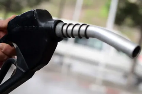 Motorin 4,62 TL zamla 100 TL barajını kırdı: Yeni pompa fiyatları bu gece yürürlüğe giriyor