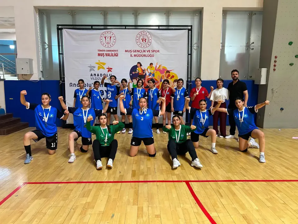 Muş'ta ANALİG Hentbol Heyecanı: 7. Grup Müsabakaları Tamamlandı görseli